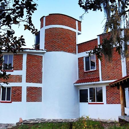 Villa Senda Monarca Senguio Esterno foto