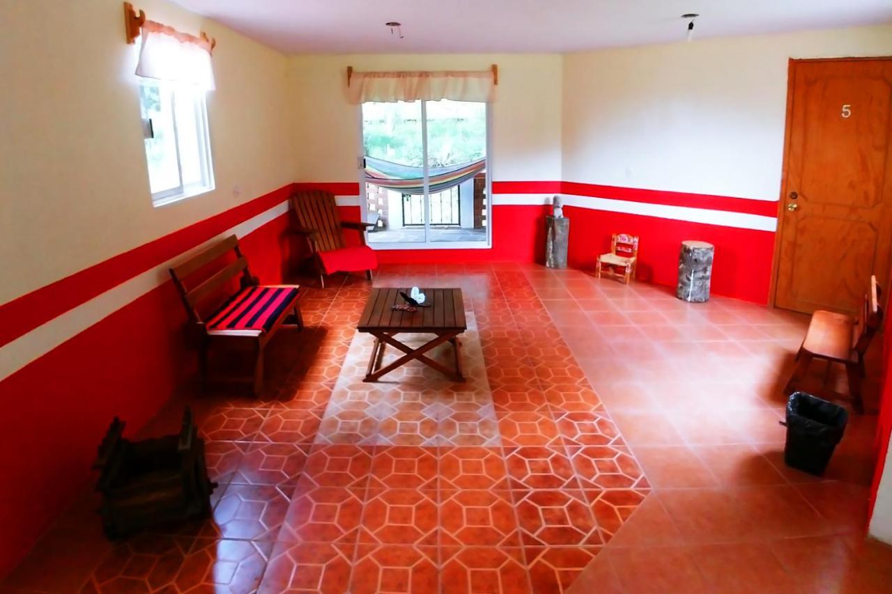 Villa Senda Monarca Senguio Esterno foto