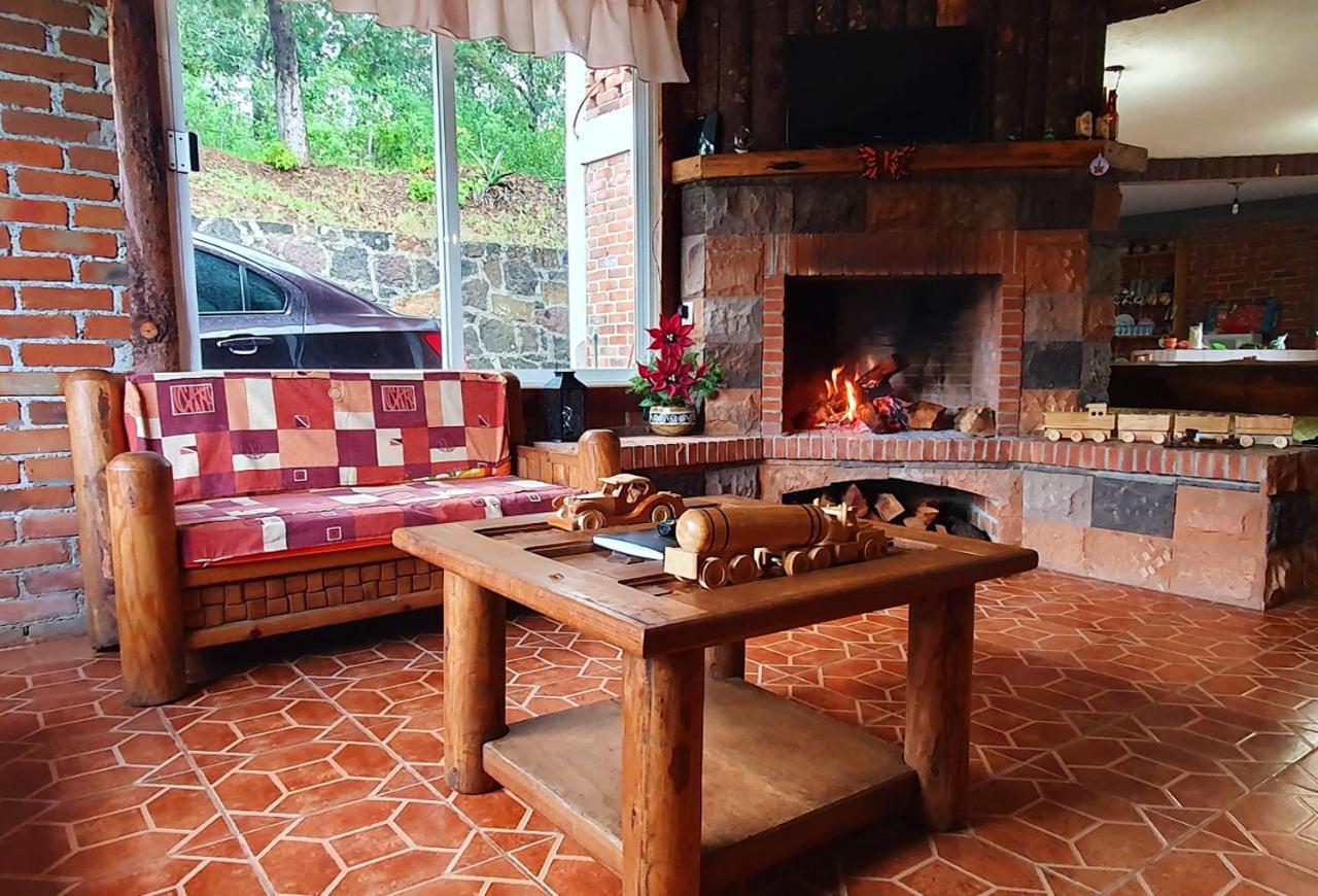 Villa Senda Monarca Senguio Esterno foto