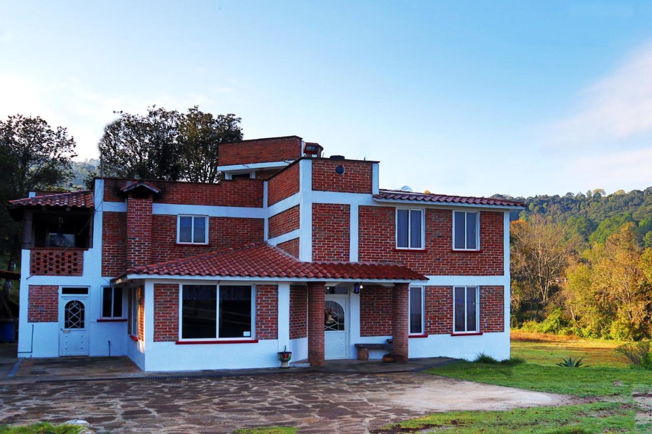 Villa Senda Monarca Senguio Esterno foto
