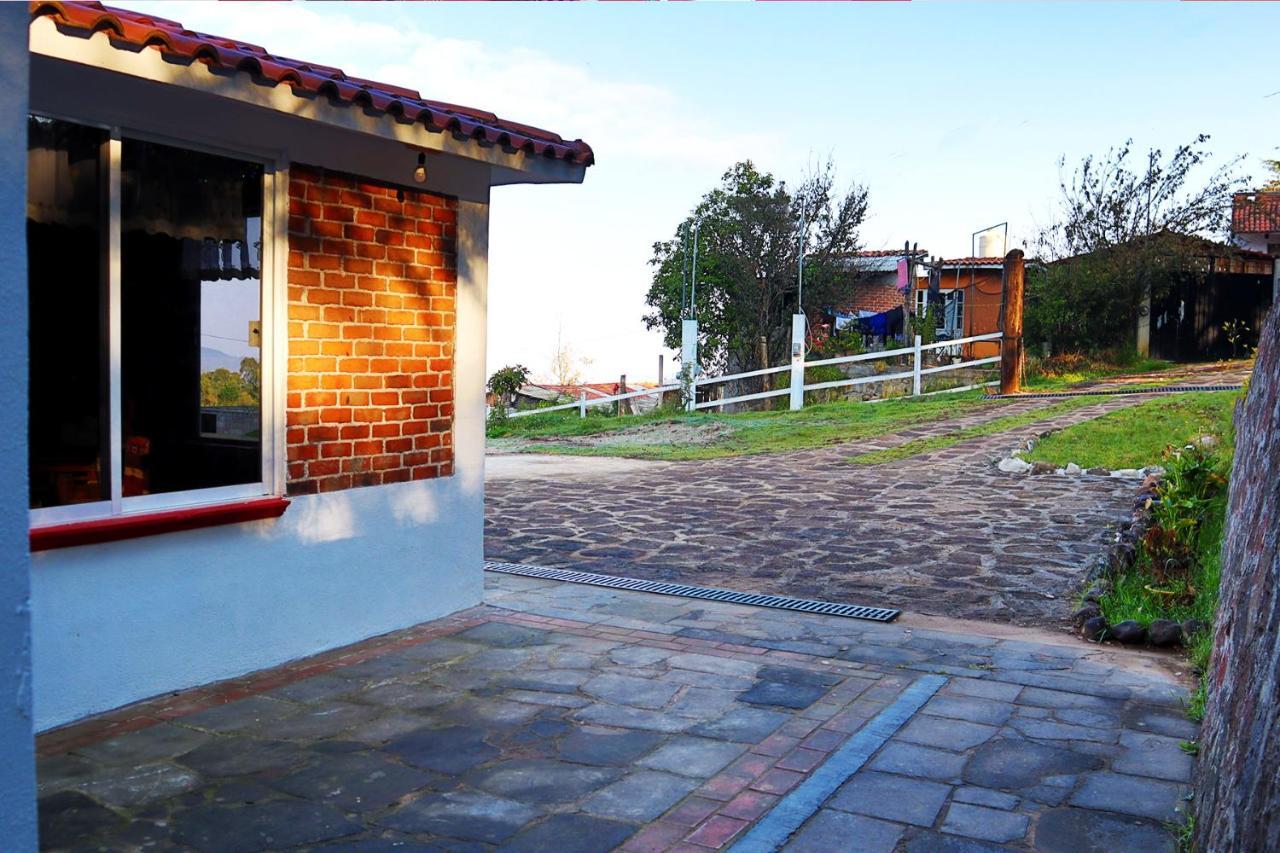 Villa Senda Monarca Senguio Esterno foto