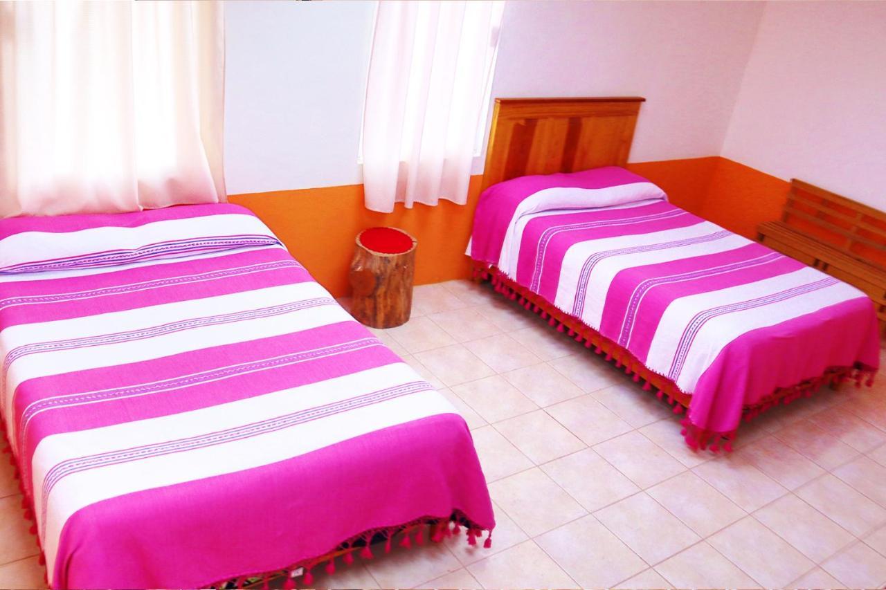 Villa Senda Monarca Senguio Esterno foto