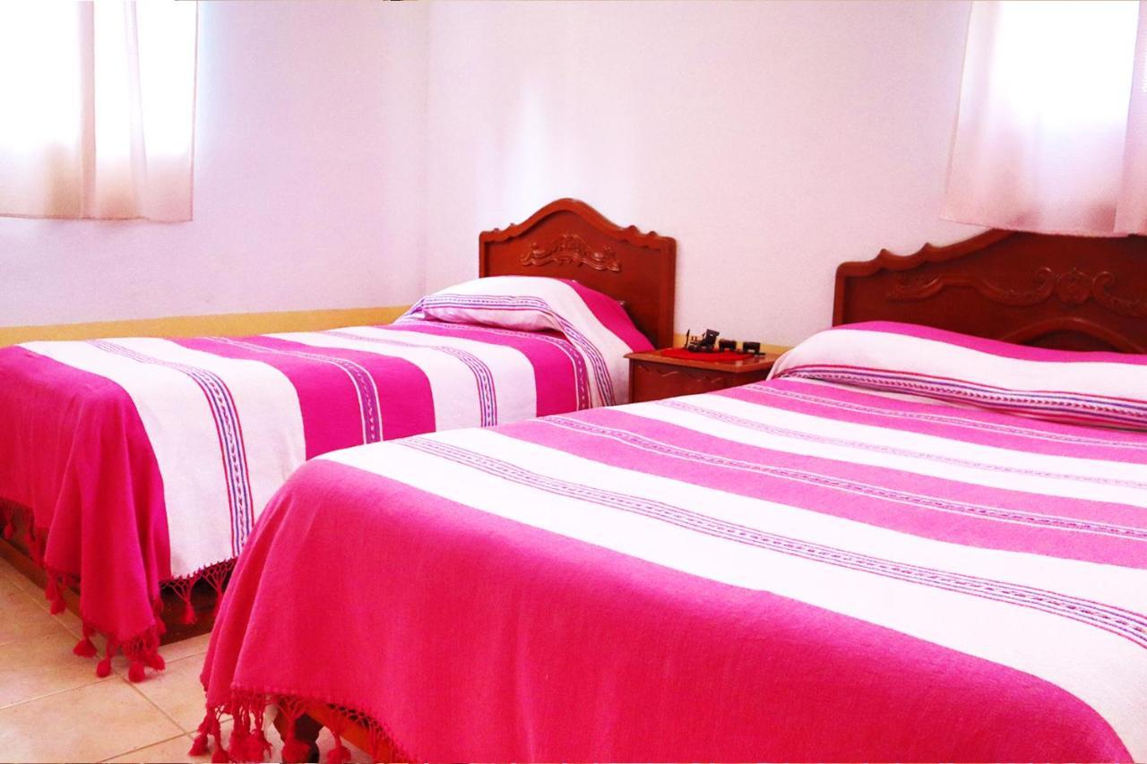 Villa Senda Monarca Senguio Esterno foto